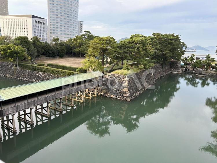 高松城　鞘橋とお堀 高松城,鞘橋,水城の写真素材