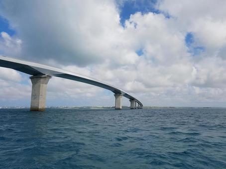 宮古島の伊良部大橋 宮古島の伊良部大橋 宮古島,伊良部大橋,沖縄の写真素材
