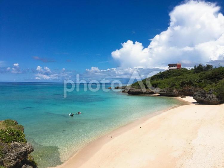 沖縄の美しいビーチと空 沖縄,海,ビーチの写真素材