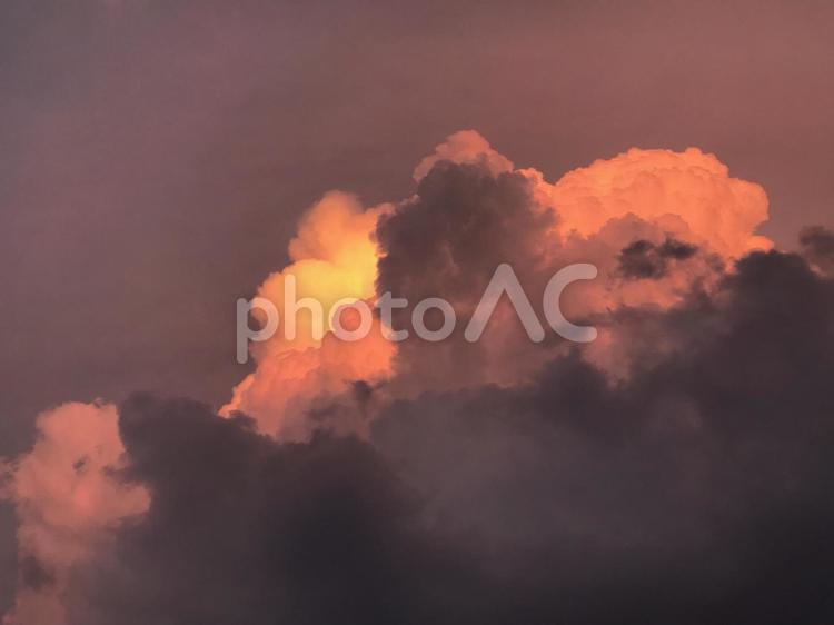 夕焼け 夕焼け,夕暮れ,雲の写真素材