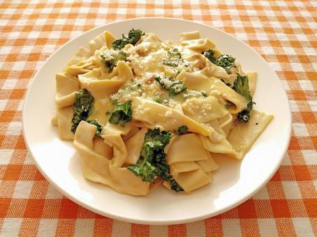 ケールと豆腐干のカルボナーラ ケールと豆腐干のカルボナーラ カルボナーラ,豆腐干,ケールの写真素材