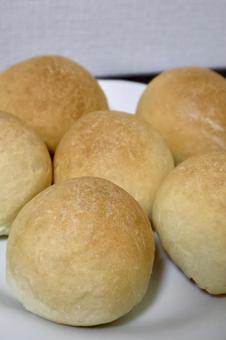 丸パン縦バージョン 丸パン,パン,美味しいの写真素材