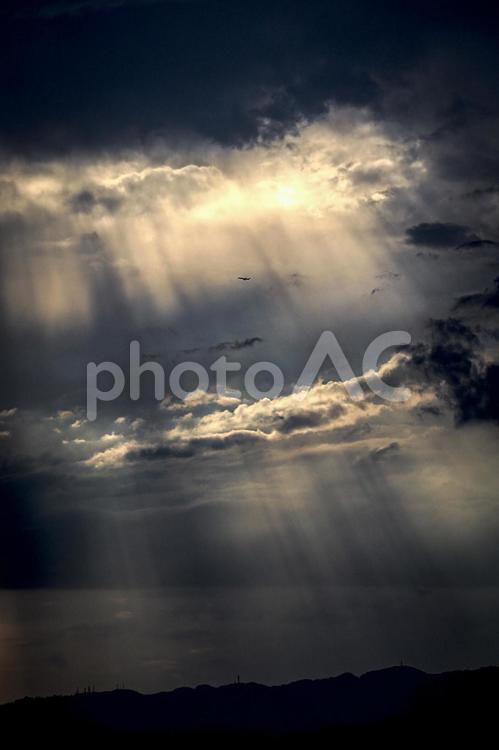 雨上がりの夕焼け 雨,雨上がり,夕焼けの写真素材
