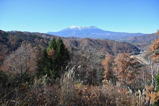 晩秋の御嶽山 御嶽山,雪山,晩秋の写真素材