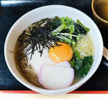 月見そば 月見そば 麺類,麺,美味しいの写真素材