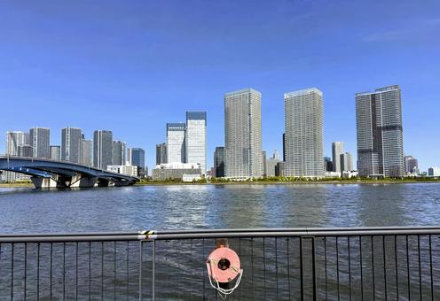 豊洲公園から見た東京の街 2025年春 豊洲公園から見た東京の街 2025年春 シーサイド,五月晴れ,江東区の写真素材