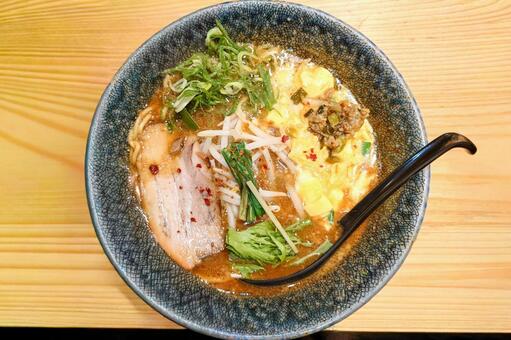 美味しいピリ辛ラーメン ラーメン,温かい食事,ピリ辛の写真素材