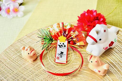 午年の年賀状素材と可愛い白馬 午年,2026,午の写真素材