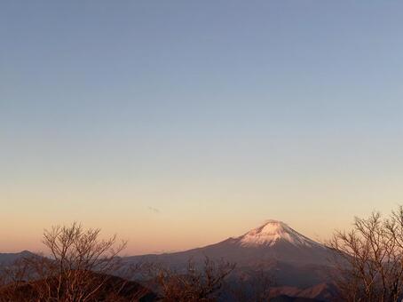 朝日に染まる赤富士 夜明け,自然,風景の写真素材