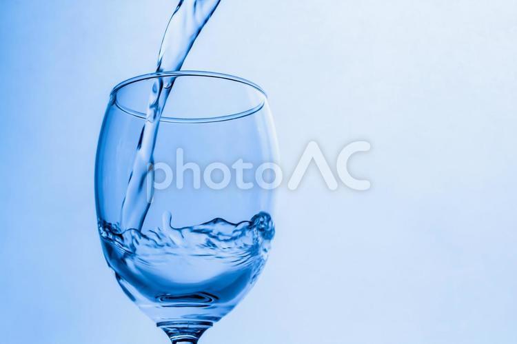 水分補給　イメージ 水,水分,コップの写真素材