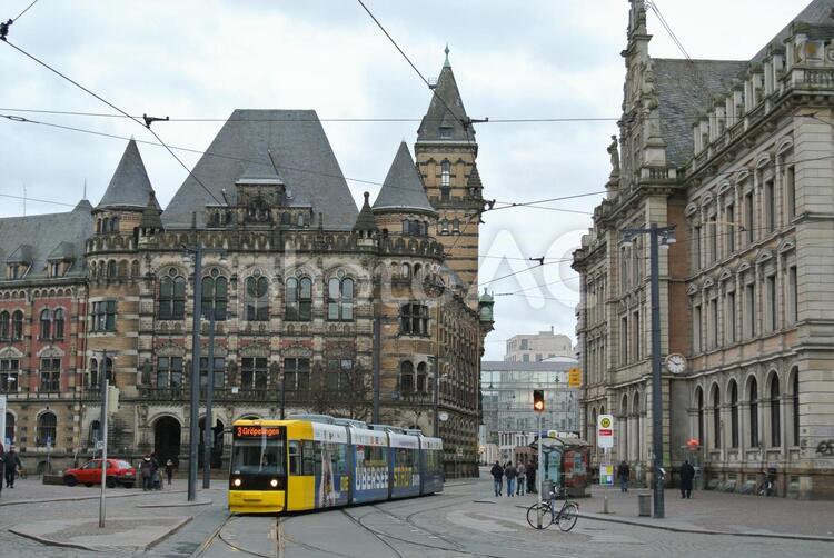 ドイツ  ブレーメン 街角とトラム ドイツ,ブレーメン,ヨーロッパの写真素材