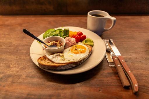 ワンプレート朝食とホットコーヒー 朝食,ワンプレート,モーニングプレートの写真素材