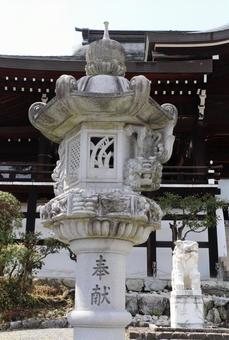 近江神宮 石燈籠 近江神宮 石燈籠の写真
