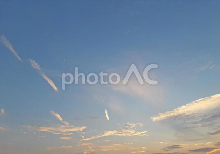 夕暮れの空 空,夕暮れ,夕焼けの写真素材