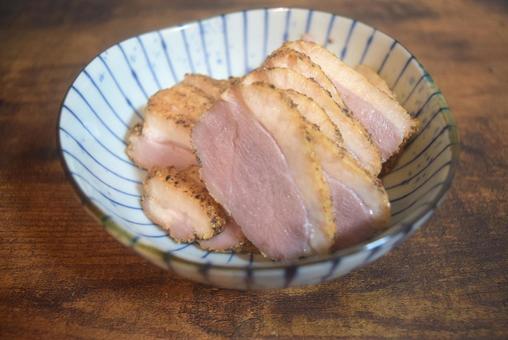 ジューシーな鴨肉のロースト ジューシーな鴨肉のロースト 鴨,ロースト,パストラミの写真素材
