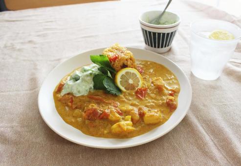クリーミーカレー ランチ,カレーライス,スパイスカレーの写真素材