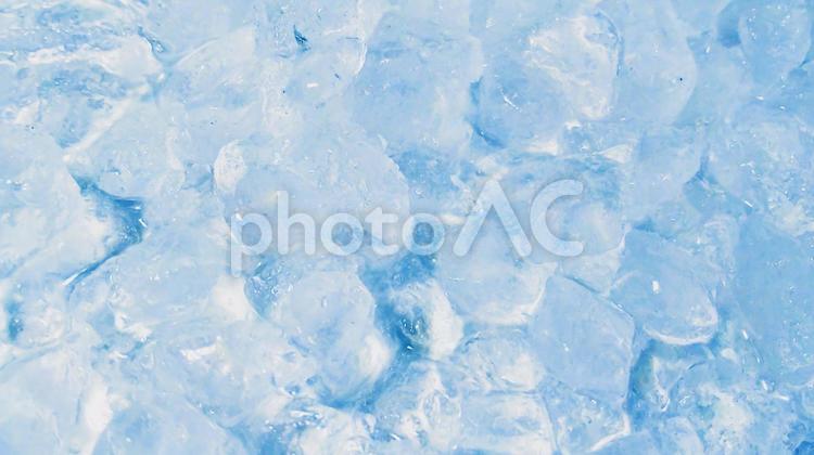 氷２４５（青色） 氷,青い氷,透き通るの写真素材