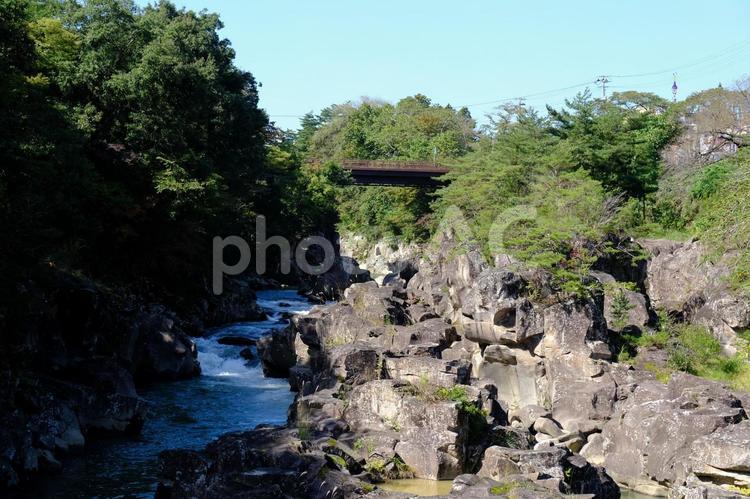 厳美渓の紅葉前の初秋の風景 厳美渓,初秋,晩夏の写真素材