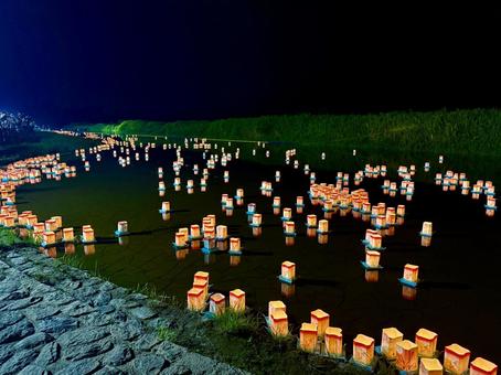永平寺町大灯籠流しの一幕 夜,夜景,灯籠の写真素材