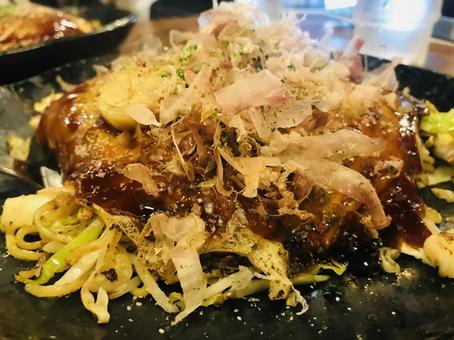 お好み焼き お好み焼き フード,鉄板,食べ物の写真素材