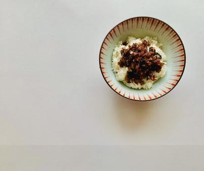 Photo, pickles, rice seasoned and pickled in shiba pickles, red shiso, 