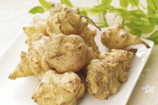 健康と美容に嬉しいスーパーフード菊芋 菊芋,根菜,スーパーフードの写真素材