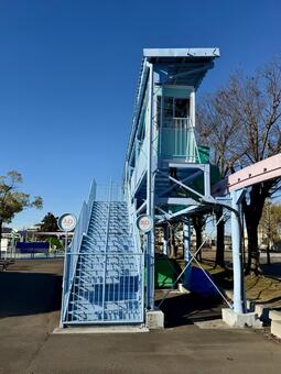 冬の武生中央公園　動かないモノレール 冬,閉店,閉鎖の写真素材