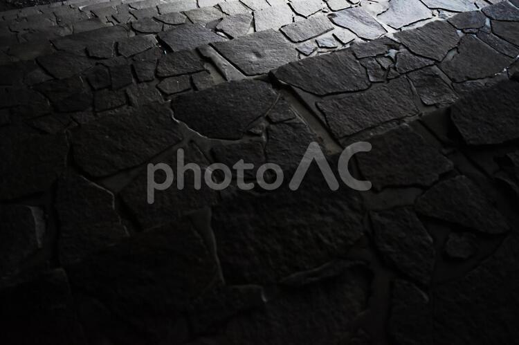 暗い　階段　闇　光 階段,闇,光の写真素材