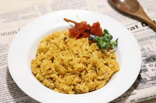 Photo, curry pilaf, dry curry, curry fried rice, 