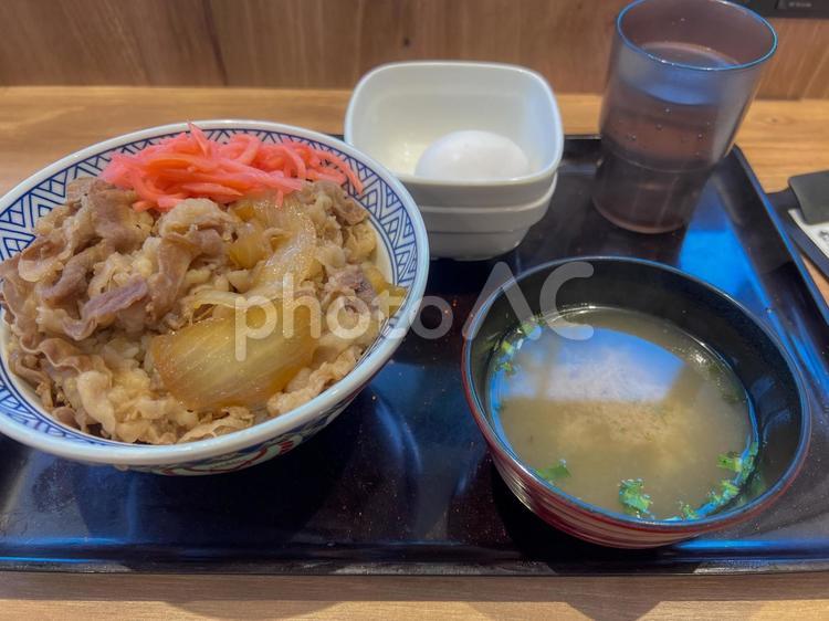 牛丼と味噌汁の定食 牛丼,味噌汁,定食の写真素材