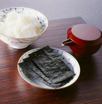 白ごはんと海苔 朝ごはん,海苔,漬物の写真素材