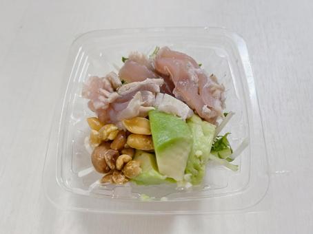 まぐろ ナッツ サラダ 食べ物 まぐろ ナッツ サラダ 食べ物 前菜,野菜,アボカドの写真素材