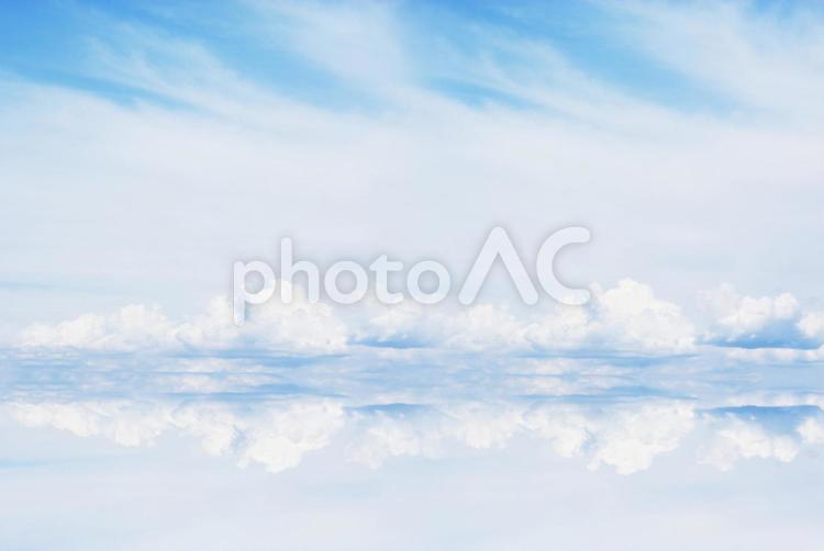 青空と雲　イメージ ウユニ塩湖風,雲海,天国の写真素材