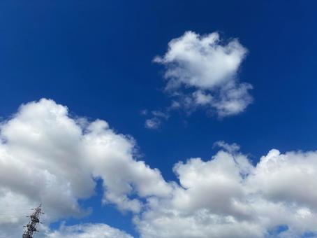 晴れた空、空、雲 晴れた空、空、雲の写真