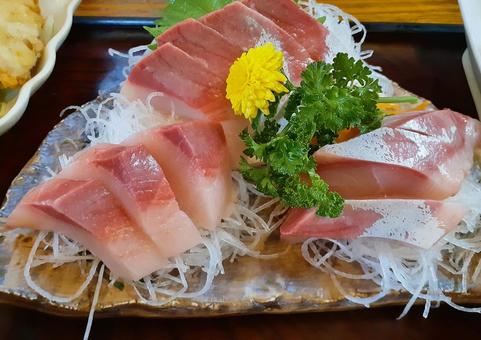 ハマチの刺身 ハマチの刺身 鮮魚,刺身,ハマチの写真素材