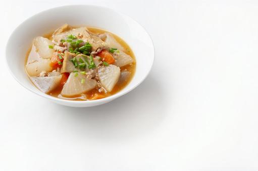 根菜と厚揚げの煮物 根菜と厚揚げの煮物,煮物,根菜の写真素材