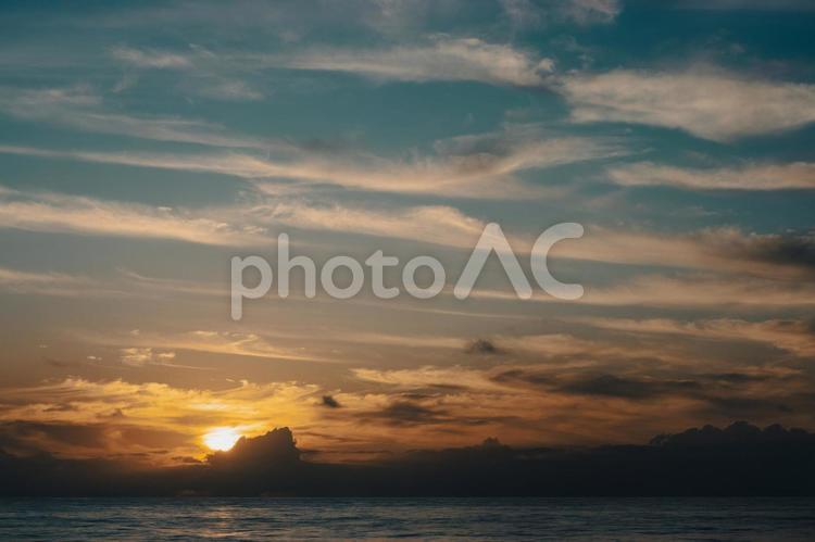 夕日 夕焼け,空,夕景の写真素材