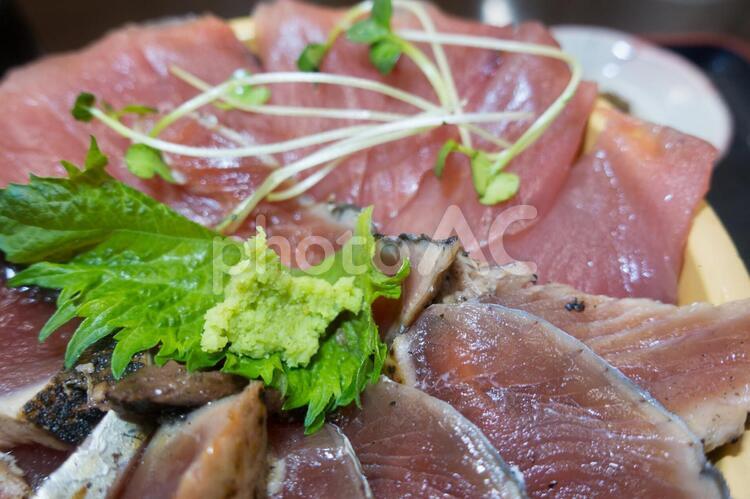 カツオとマグロの丼　大盛り 丼ぶり,丼,カツオの写真素材