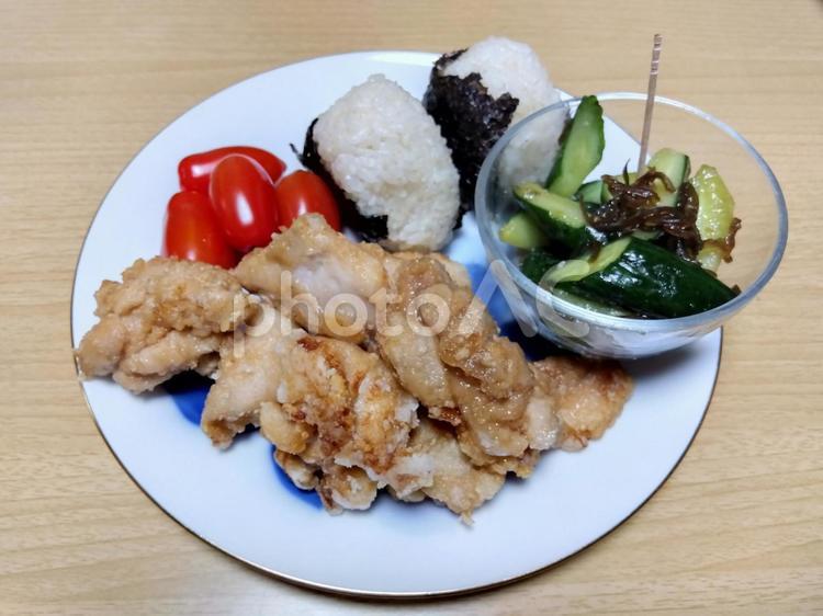 料理2 肉,トマト,プレートの写真素材