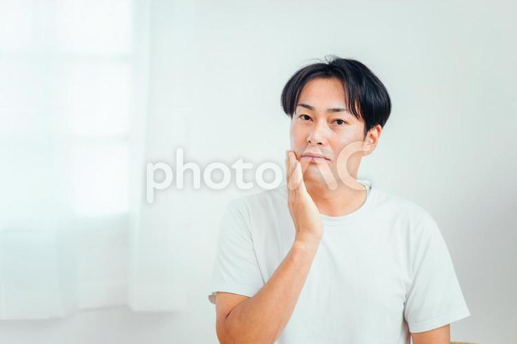 メンズビューティーイメージ（笑顔） メンズビューティー,髭脱毛,メンズの写真素材