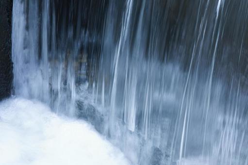 堰を流れ落ちる水 堰を流れ落ちる水 堰,増水,雨量の写真素材