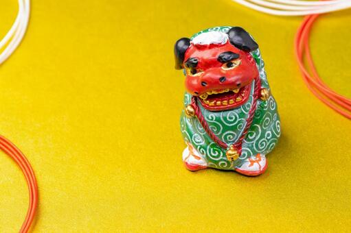 獅子舞の置物が映える鮮やかな正月イメージ 獅子舞,置物,縁起物の写真素材