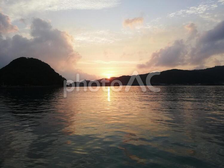 海と夕日 晴れ,夕方,夕日の写真素材