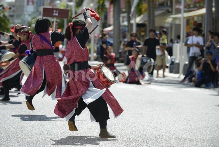 一万人のエイサー踊り隊 一万人のエイサー踊り隊,エイサー,国際通りの写真素材