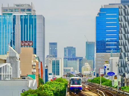 都会なスカイラインとBTSの絶景 都会なスカイラインとBTSの絶景の写真