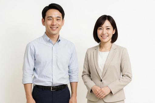 並んで笑顔の教師2人 並んで笑顔の教師2人の写真