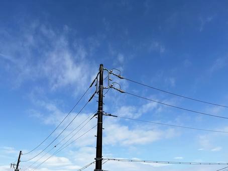 電線と空 電線と空の写真
