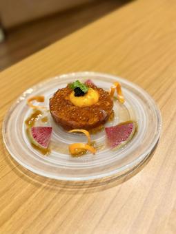 いくらのプレート いくらのプレート いくら,黄身,醤油漬けの写真素材
