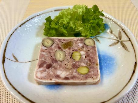 鴨とナッツのテリーヌ 鴨とナッツのテリーヌの写真