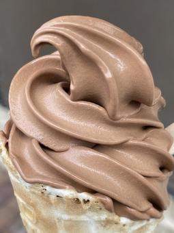 チョコレートソフトクリーム チョコレートソフトクリーム チョコレートソフトクリーム,チョコソフト,ソフトクリームの写真素材